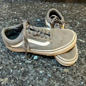 Vans Old Skool women’s 7 men’s 5.5